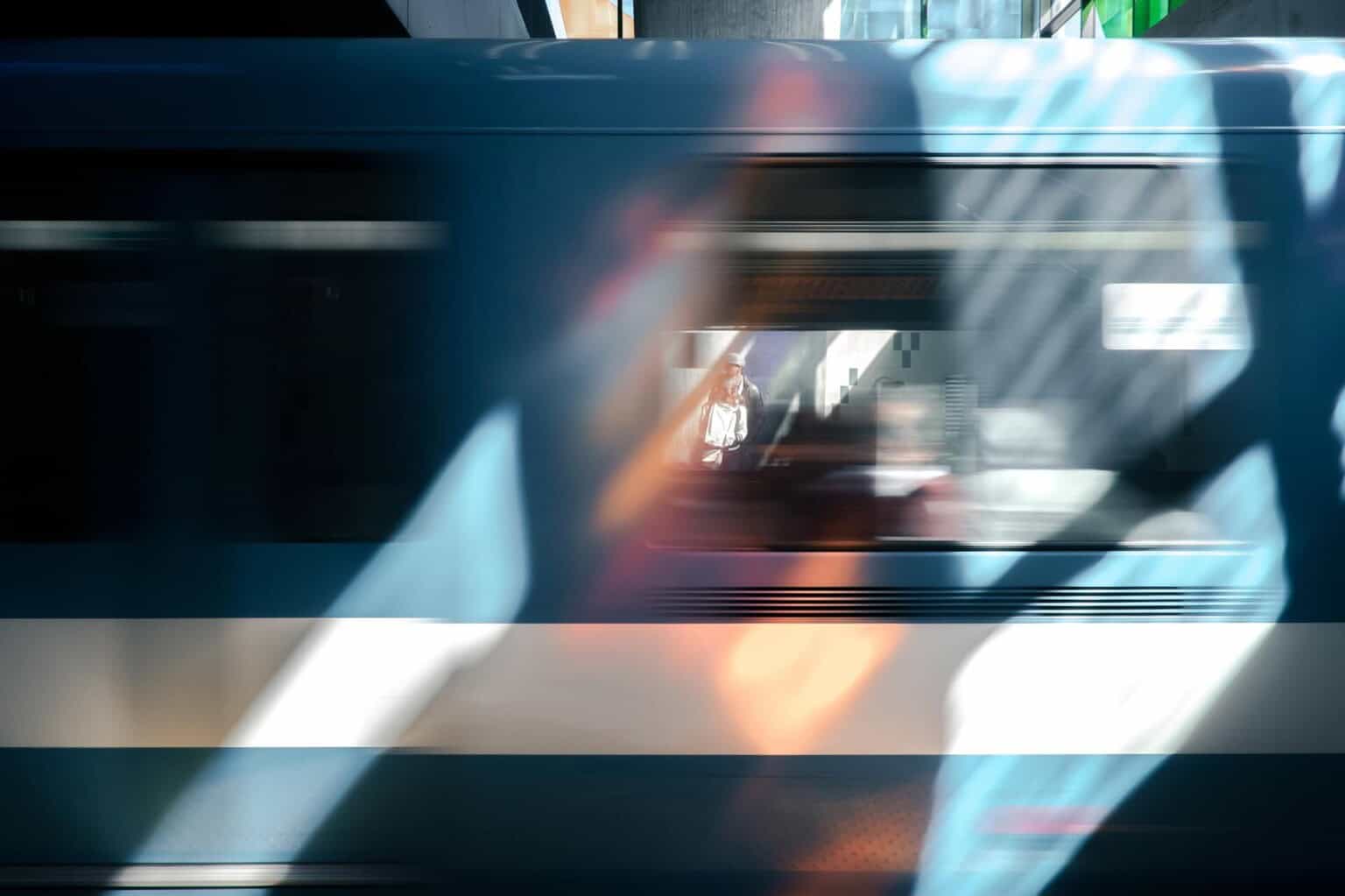 train 828597 1920