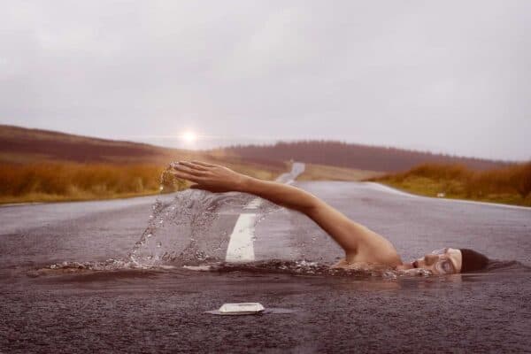 swimmer 1678307 1920