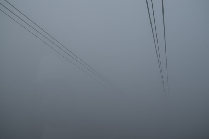 Pfänderbahngondel im Nebel verschwunden